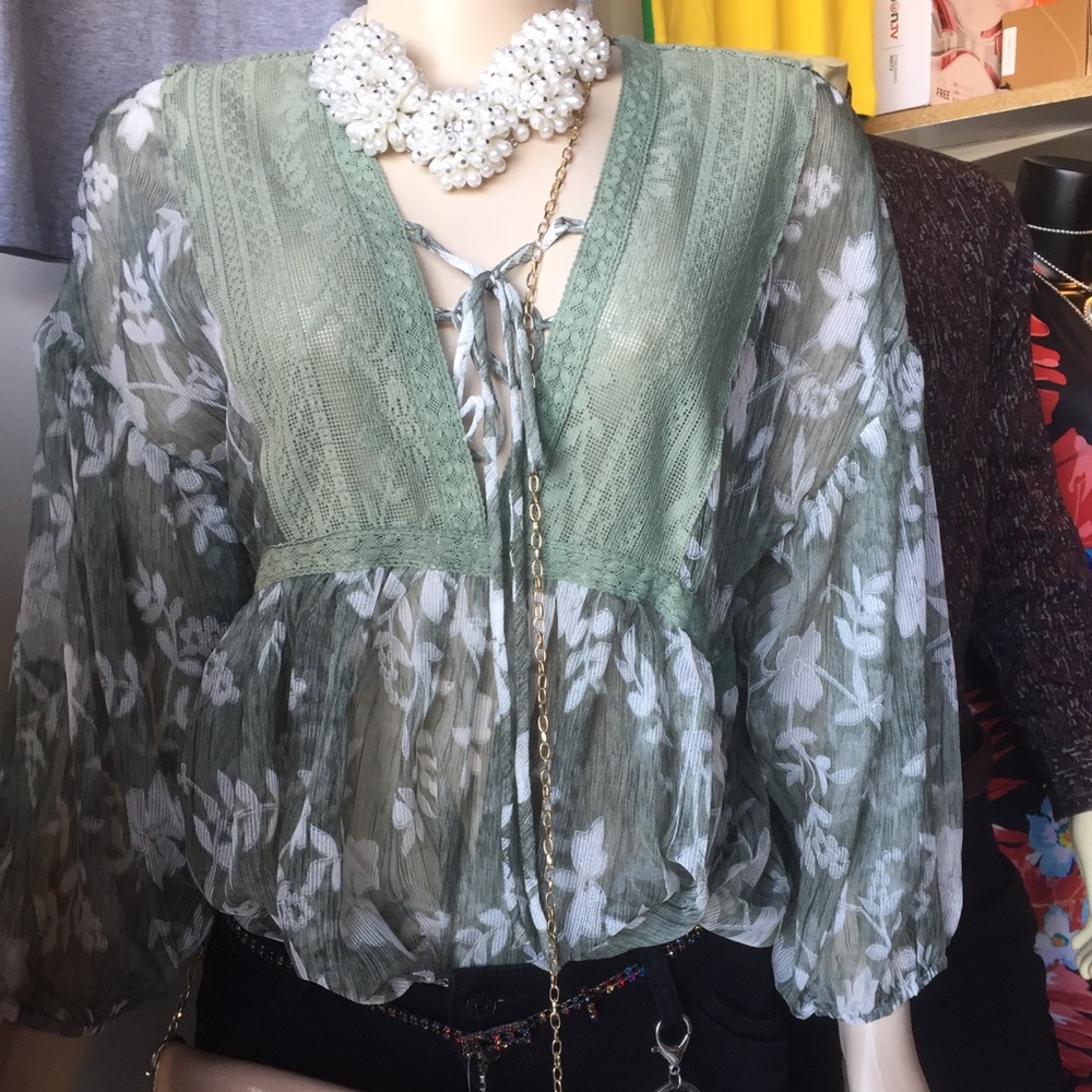 Loose blouse
